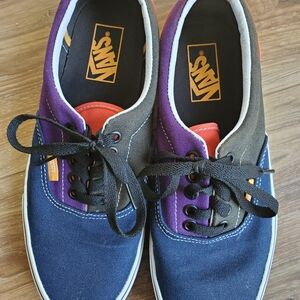 Vans unisex Sneakers Sz 7.5 men's. 9 women's